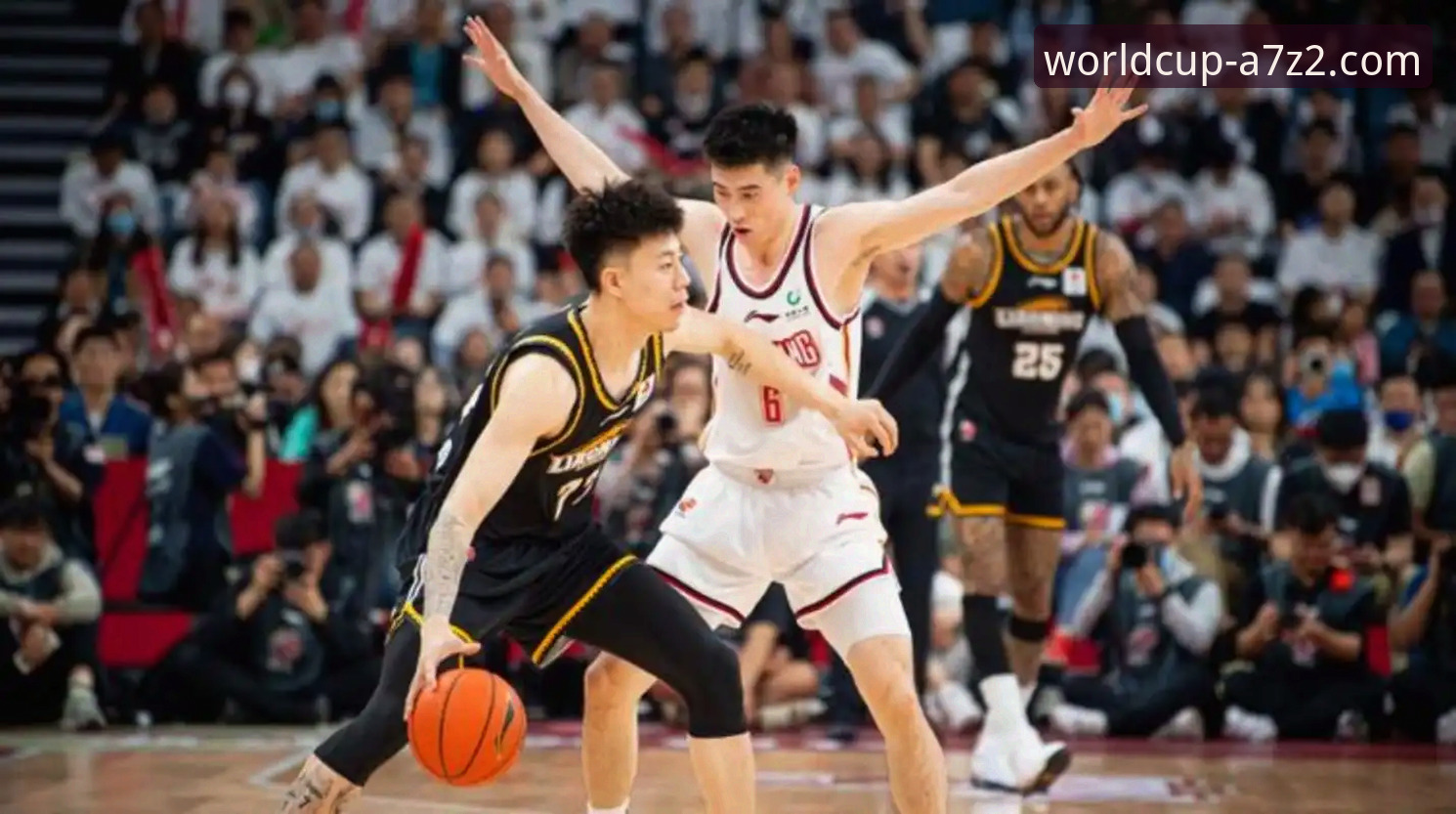 浙江加时逆转宁波 vs 横扫晋级：兰道夫33分统治力技术拆解与世界杯体育平台观赛体验对比